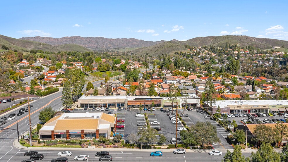 More Photos Of 30805-30895 E Thousand Oaks Blvd, Westlake Village Unknown For Lease
