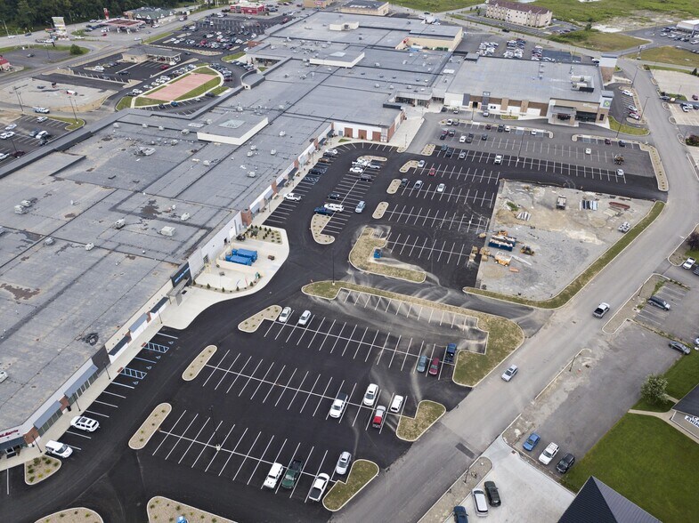 More Photos Of 2600 Middletown Commons, White Hall Coworking Space