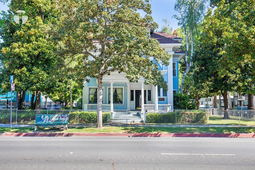 Primary Photo Of 2131 L St, Sacramento Office Residential For Sale