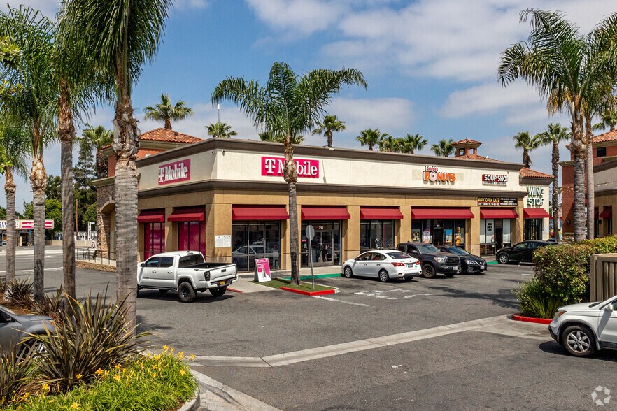 More Photos Of 214 S State College Blvd, Anaheim Restaurant For Lease
