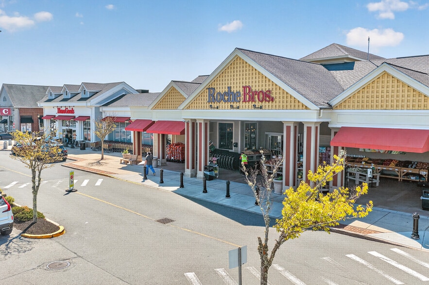 Primary Photo Of 650 Falmouth Rd, Mashpee Unknown For Lease