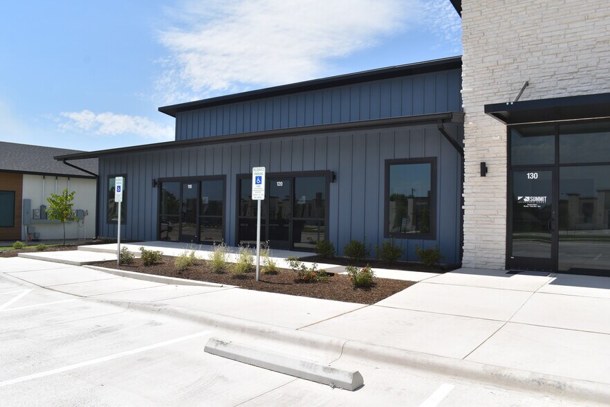 More Photos Of 216 Paloma Dr, Temple Office For Lease