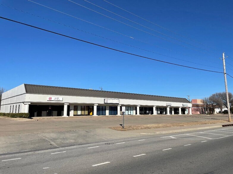 Primary Photo Of 12135-12145 E 11th St, Tulsa Unknown For Lease