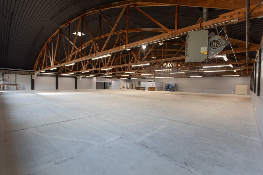 More Photos Of 901 9th St N, Great Falls Showroom For Lease