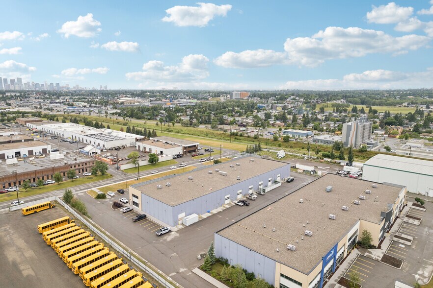 More Photos Of 620-630 46 Av NE, Calgary Warehouse For Lease