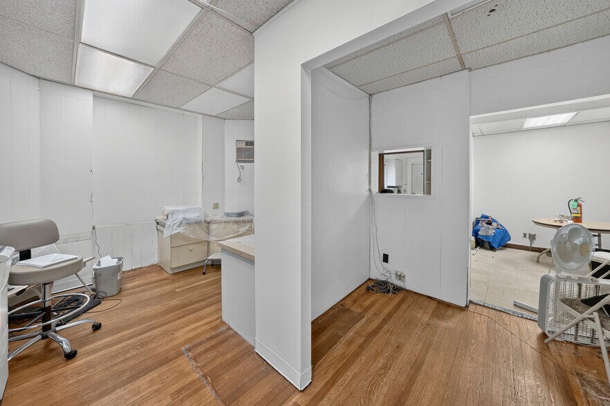 More Photos Of 137 Livingston Ave, New Brunswick Office Residential For Sale