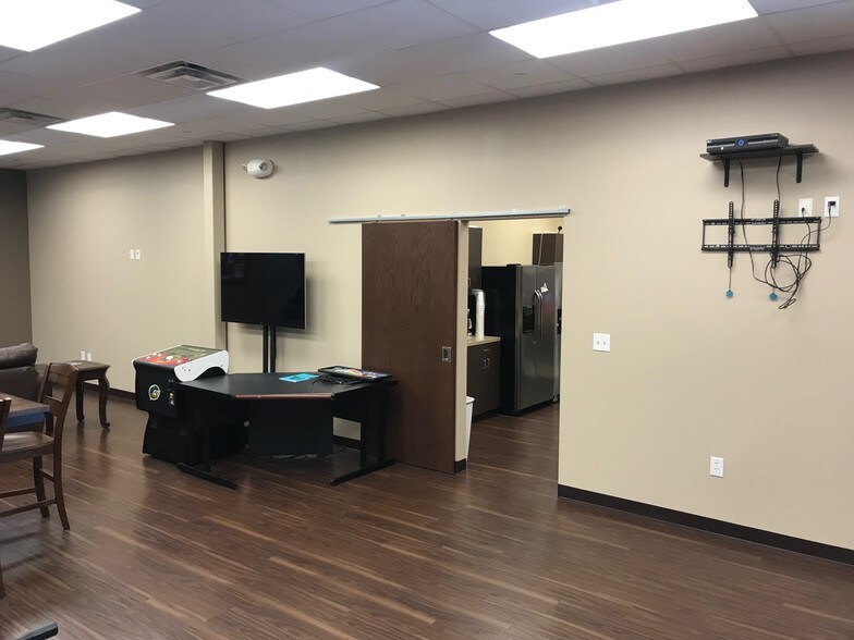 More Photos Of 3205 Talon Dr, Richardson Office For Sale