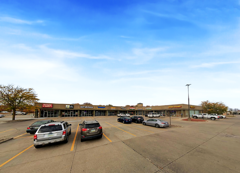 More Photos Of 502 N Ankeny Blvd, Ankeny Health Club For Lease