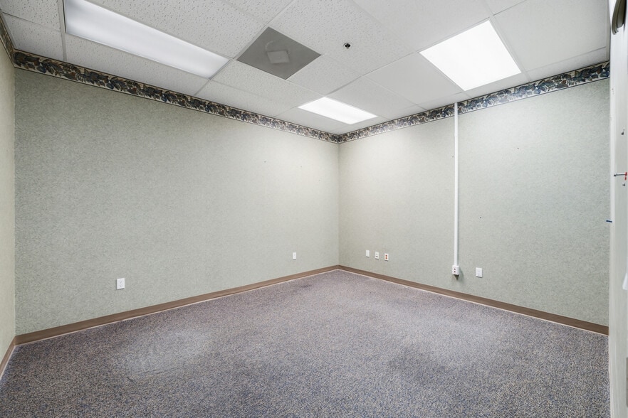 More Photos Of 2101 S Cynthia St, McAllen Medical For Sale