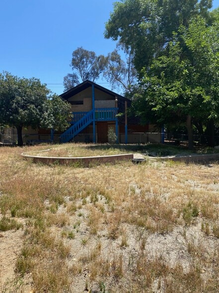 More Photos Of 220 W Big Springs Rd, Riverside Schools For Sale