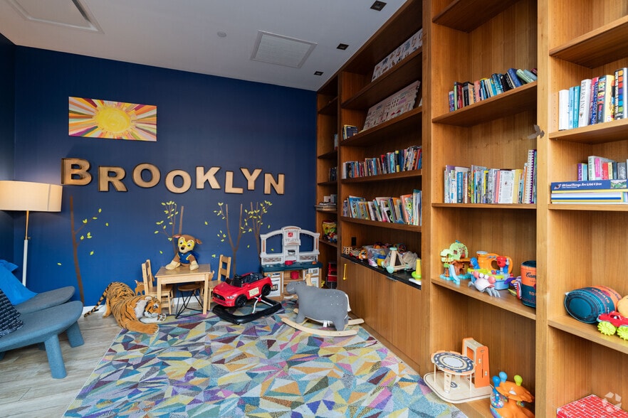 More Photos Of 74 Dekalb Avenue, Brooklyn Apartments For Lease