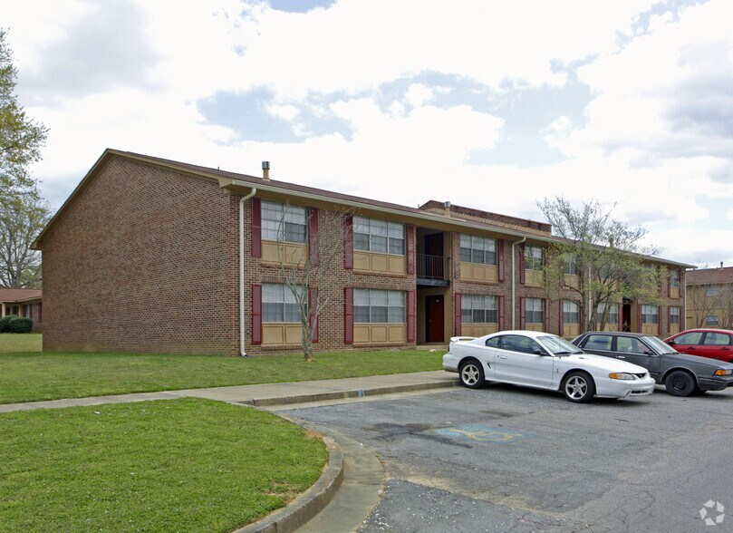 Primary Photo Of 500 Sloan Ave W, Talladega Apartments For Sale
