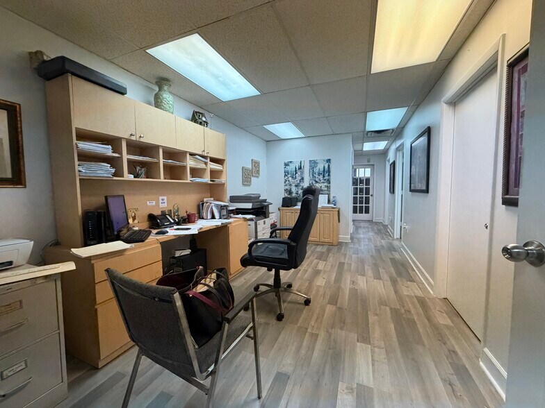 More Photos Of 600 NW 35th Ave, Miami Medical For Lease
