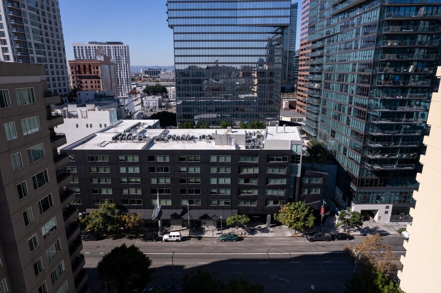 More Photos Of 901 S Flower St, Los Angeles Apartments For Lease