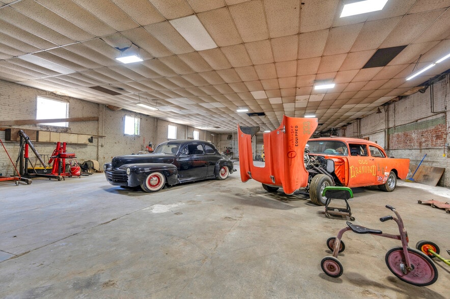 More Photos Of 201 E St, Lemoore Auto Repair For Sale