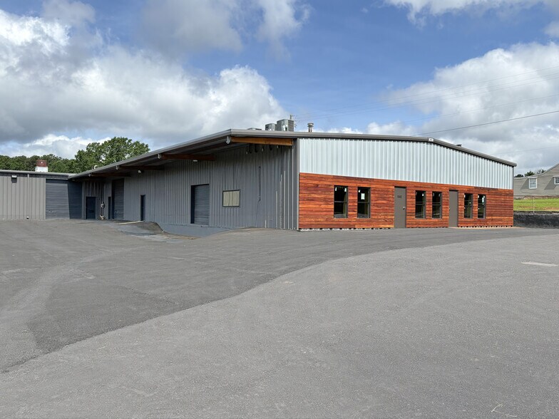 More Photos Of 1080 Sandtown Rd SW, Marietta Manufacturing For Lease