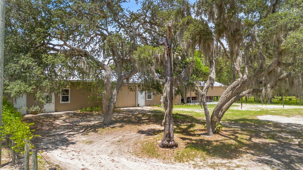 More Photos Of 1056 Reynolds Rd, De Leon Springs Specialty For Sale