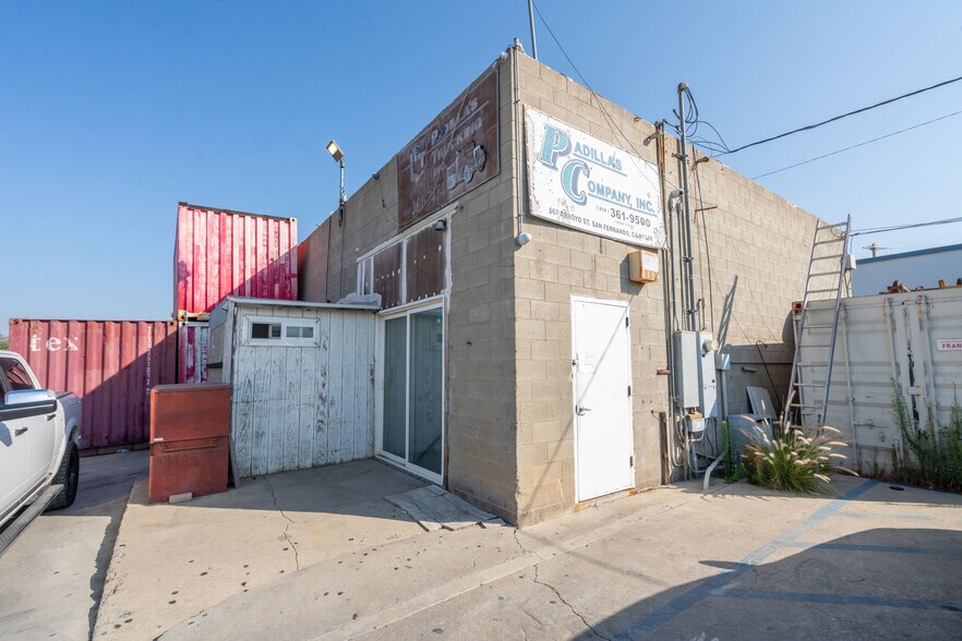 More Photos Of 669 Arroyo St, San Fernando Manufacturing For Sale