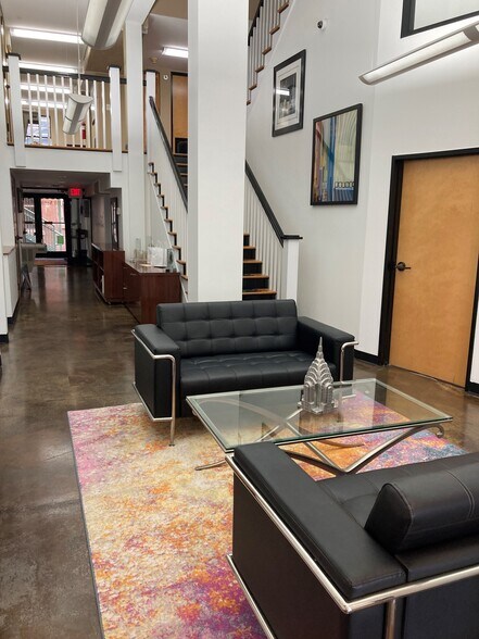 More Photos Of 1110 N Florida Ave, Tampa Office For Lease