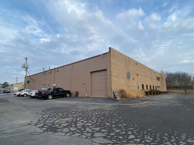 More Photos Of 37483 Interchange Dr, Farmington Hills Industrial For Sale