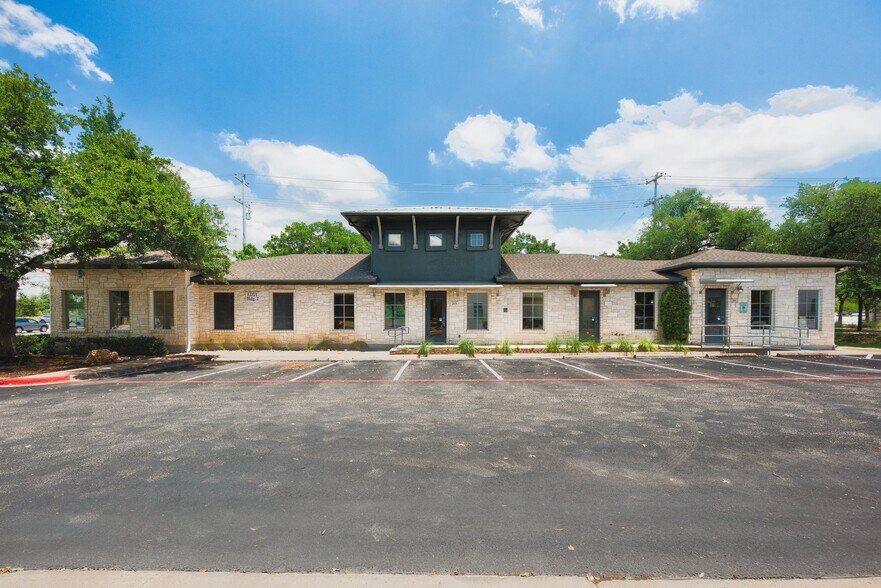 More Photos Of 12171 W Parmer Ln, Cedar Park Medical For Lease