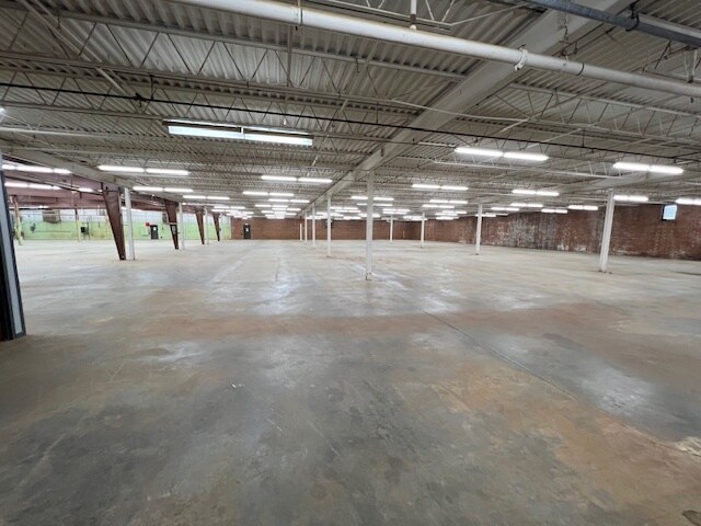 More Photos Of 1120 1st St W, Conover Distribution For Lease