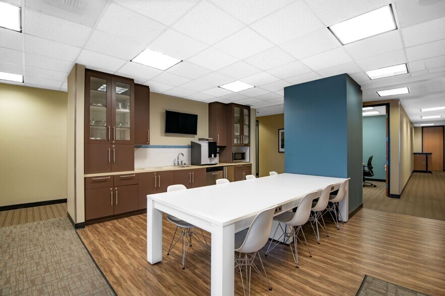 More Photos Of 4660 La Jolla Village Dr, San Diego Office For Lease