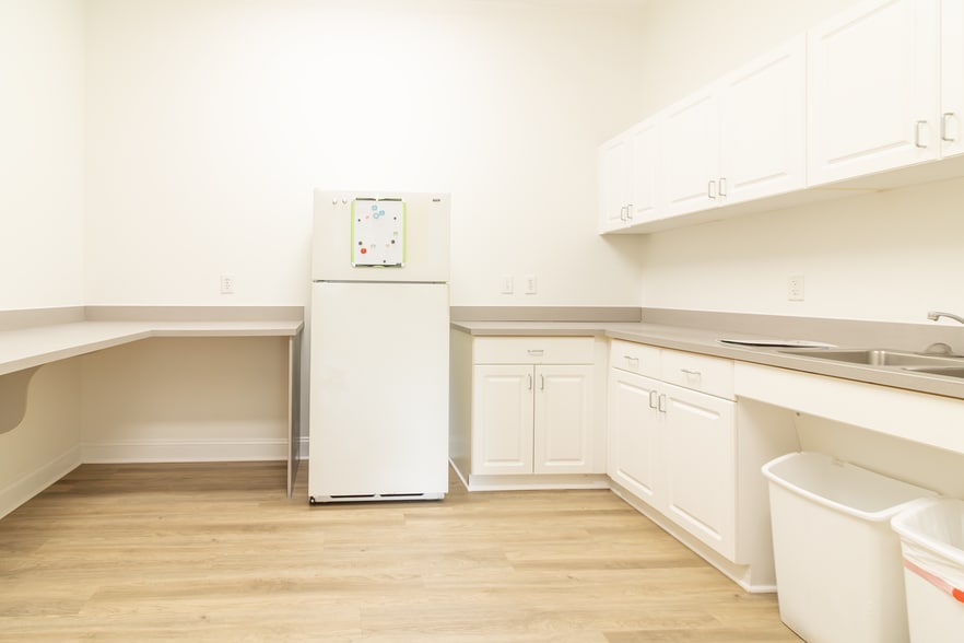 More Photos Of 5613 Duraleigh Rd, Raleigh Office For Sale