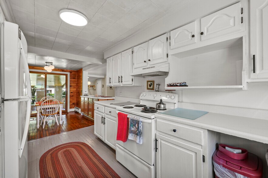 More Photos Of 2010-2012 Clayton Mill Rd, Mill River Specialty For Sale