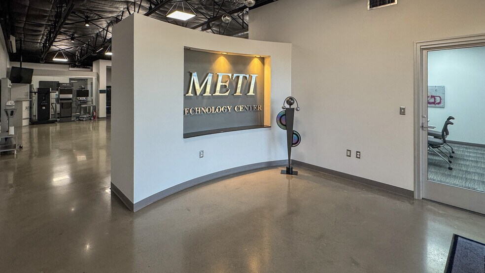 More Photos Of 8550 Boeing Dr, El Paso Office For Lease