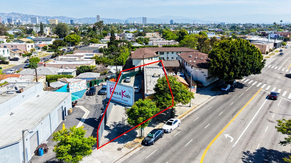 Primary Photo Of 5413 Washington Blvd, Los Angeles General Retail For Sale