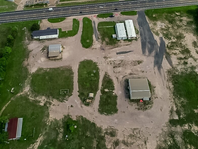 More Photos Of 2617 US Highway 79 N, Carthage Industrial For Sale