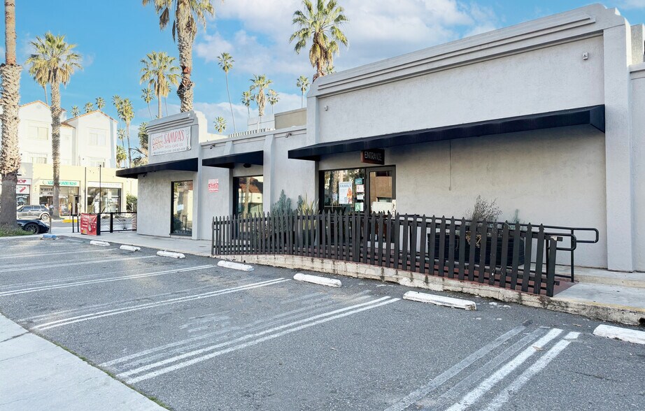 More Photos Of 820 Wilshire Blvd, Santa Monica Restaurant For Lease