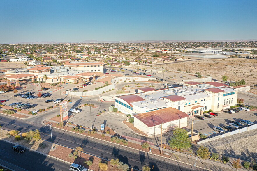 More Photos Of 1400 George Dieter Dr, El Paso Medical For Lease