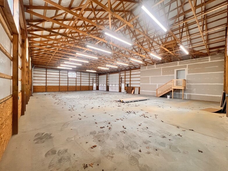 More Photos Of 2111 Ogletown Rd, Newark Warehouse For Sale