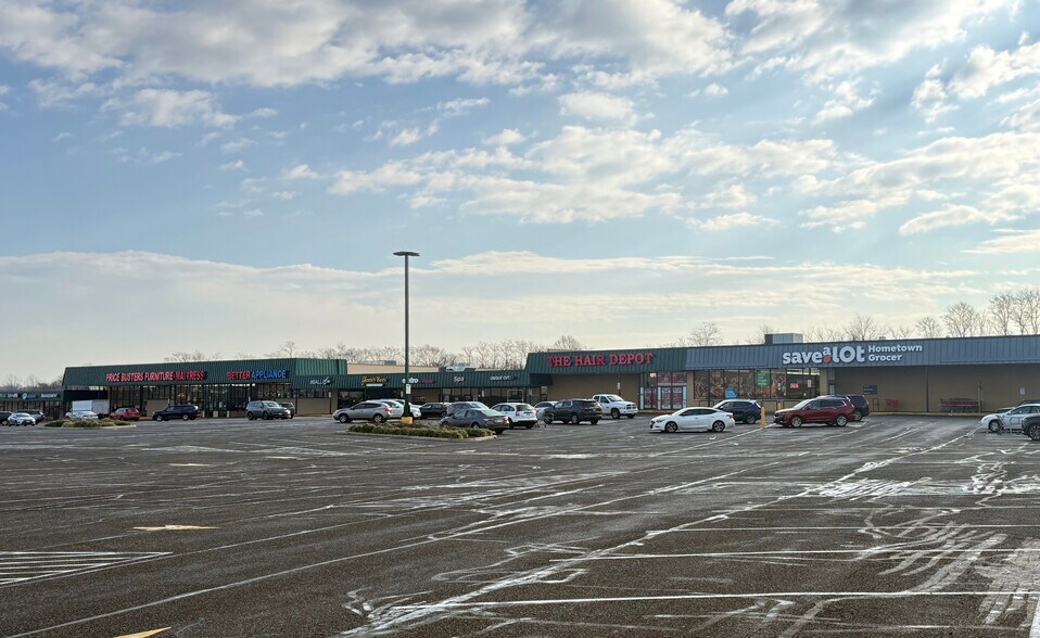 Primary Photo Of 7702-7794 Marlboro Pike, Forestville Unknown For Lease