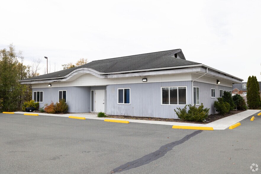 Primary Photo Of 9 Law St, West Coxsackie Medical For Sale