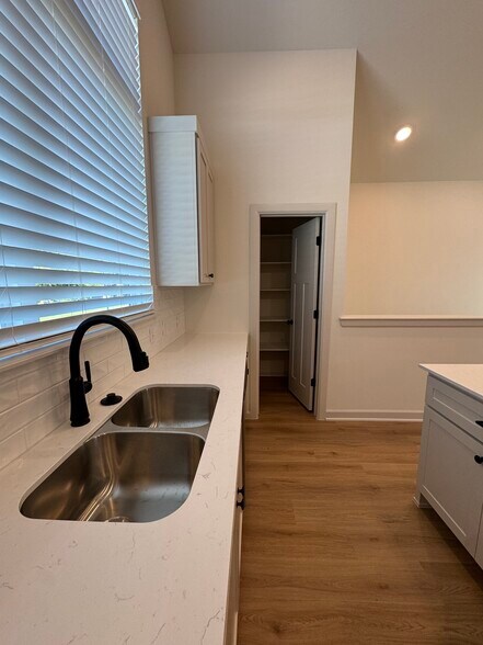 More Photos Of 816 N Main St, Broken Arrow Apartments For Sale