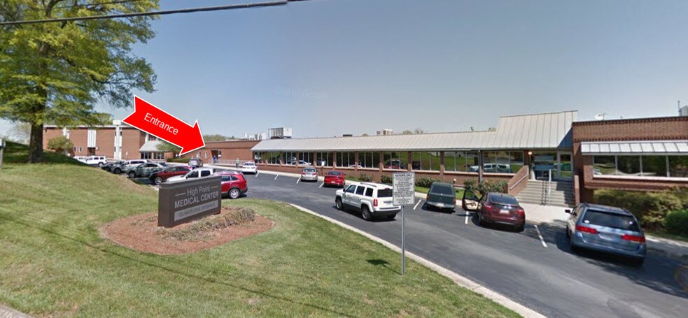 More Photos Of 624 Quaker Ln, High Point Office For Sale