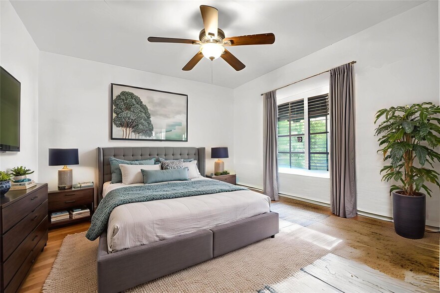 More Photos Of 2024 Alton Rd, Miami Beach Apartments For Sale