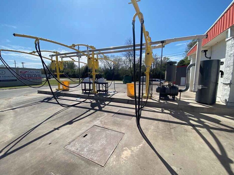 More Photos Of 214 S Harris St, Sandersville Auto Repair For Sale