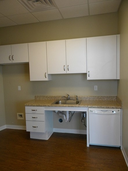 More Photos Of 8115 Market St, Wilmington Medical For Sale