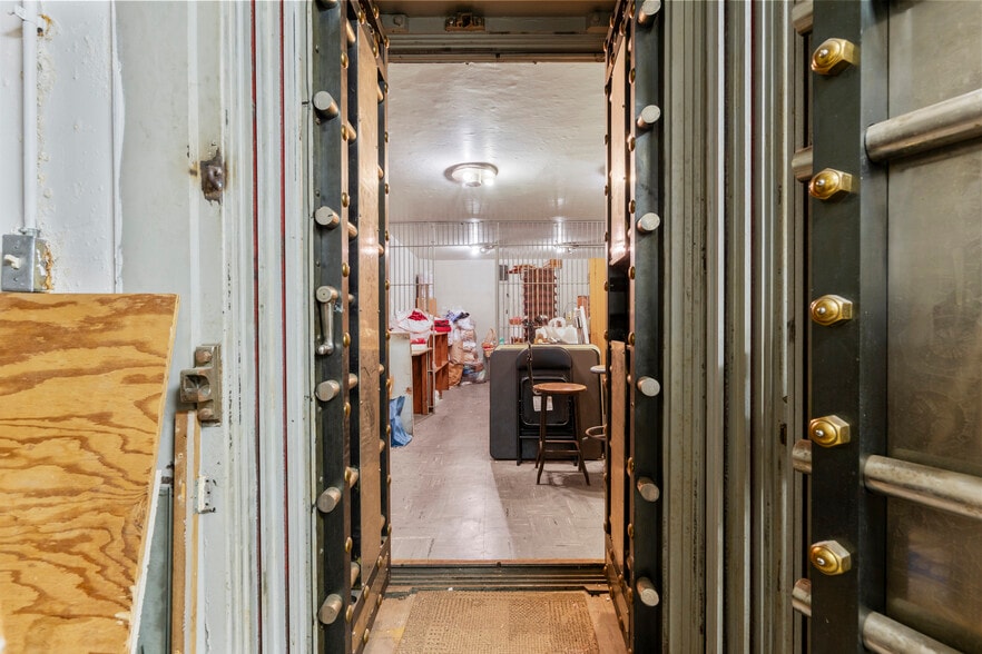 More Photos Of 83-85 Washington St, Norwalk Loft Creative Space For Sale