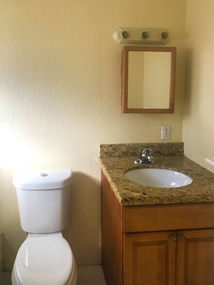 More Photos Of 700 SW 15th Ave, Fort Lauderdale Apartments For Sale