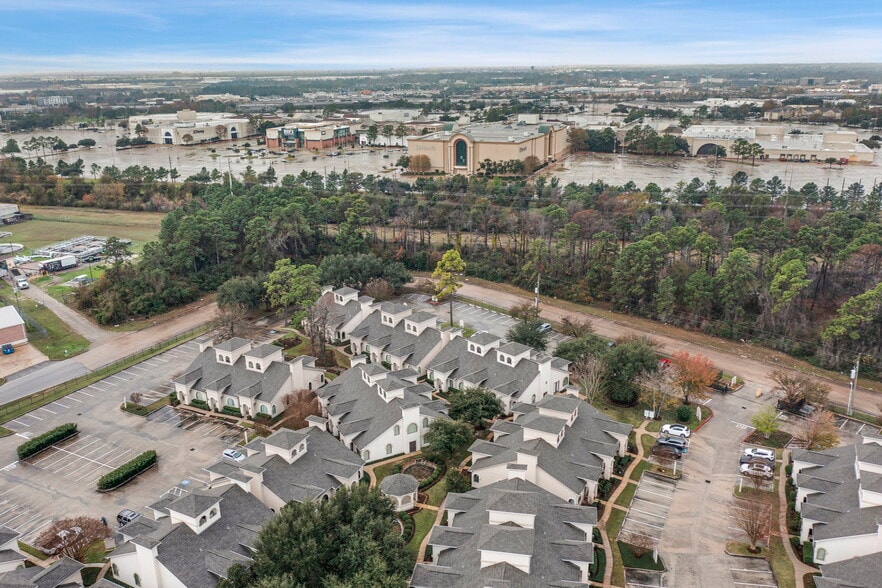 More Photos Of 12818 Willow Centre, Houston Office Residential For Sale