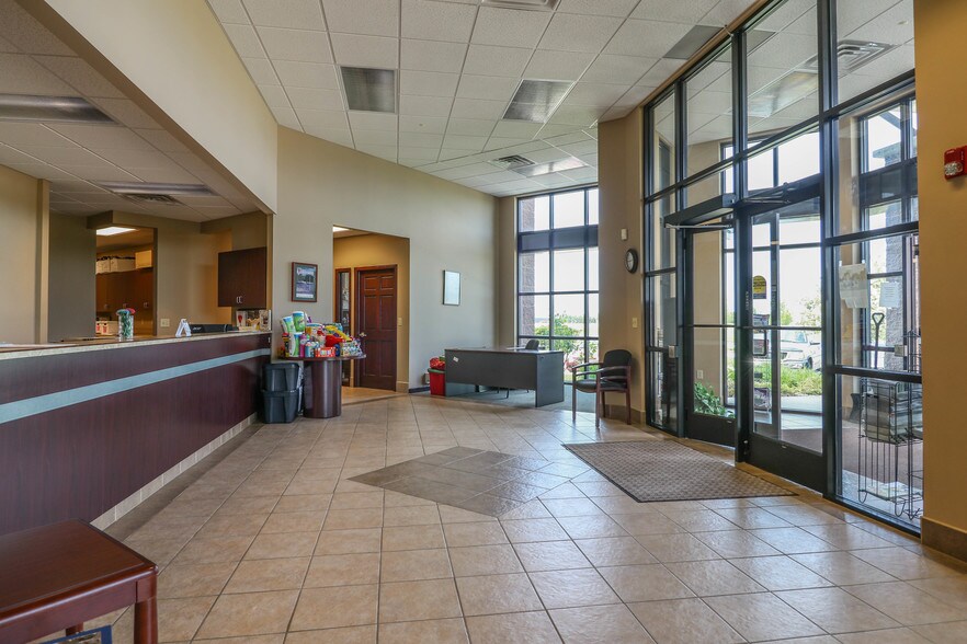 More Photos Of 1990 Godfrey Dr, Waupaca Office For Sale
