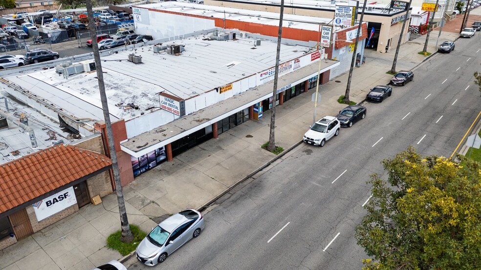 More Photos Of 19739-19749 Sherman Way, Canoga Park Storefront For Sale