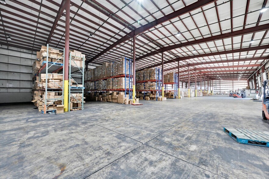 More Photos Of 280 Grand St, Hamburg Warehouse For Sale