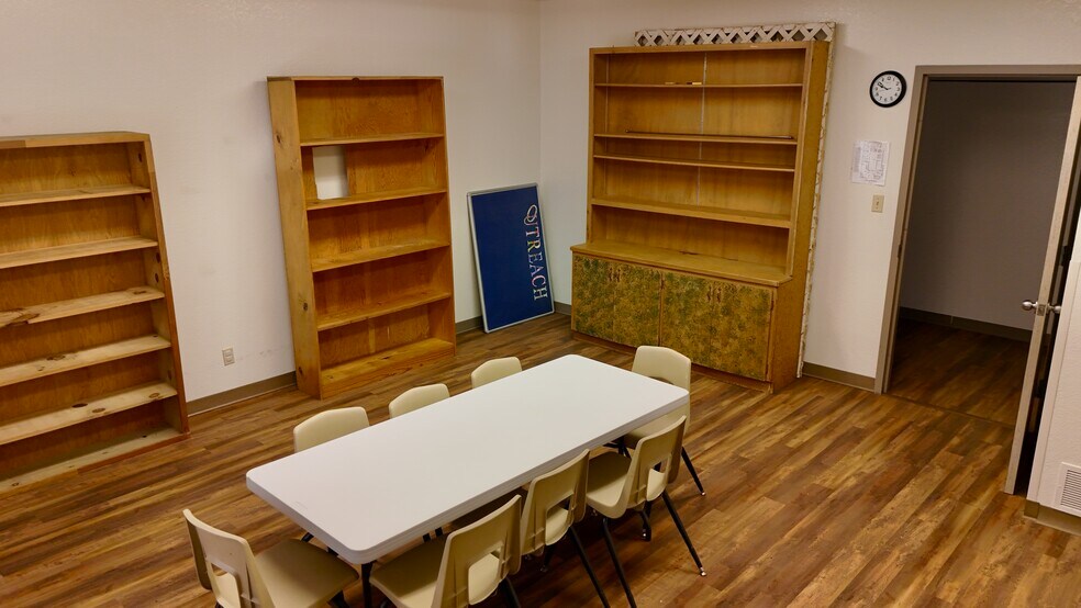 More Photos Of 300 N 5th St, Temple Religious Facility For Sale