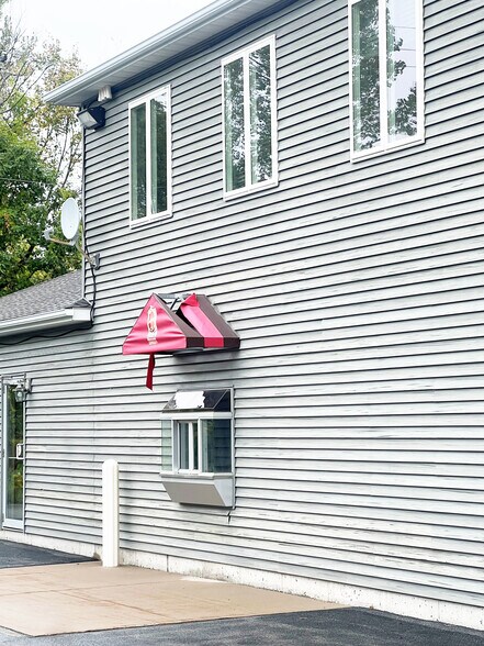 More Photos Of 730 Lenox Ave, Oneida Storefront Retail Office For Sale